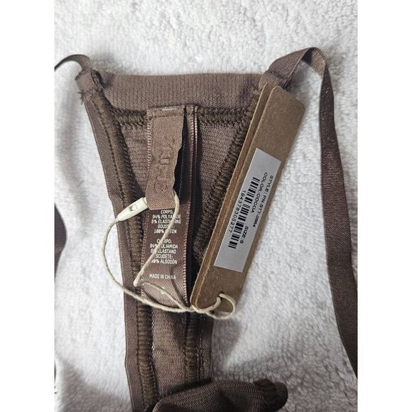 Skims string  panty Nwt - Picture 4 of 8
